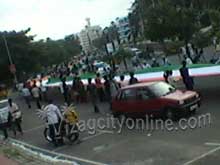 Longest Indian Flag of about 3 Km. Displayed In Beach Road around 4PM on 15-Aug-2011